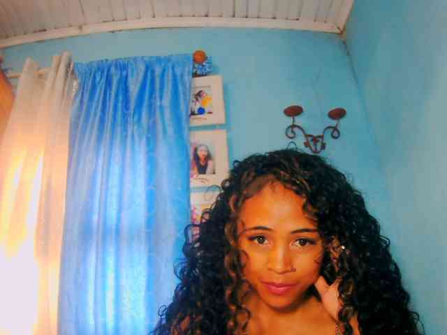 prettygirls11 webcam