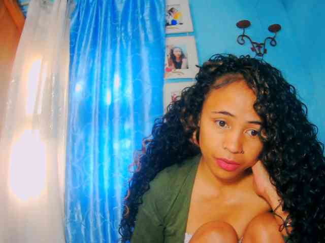 prettygirls11 webcam