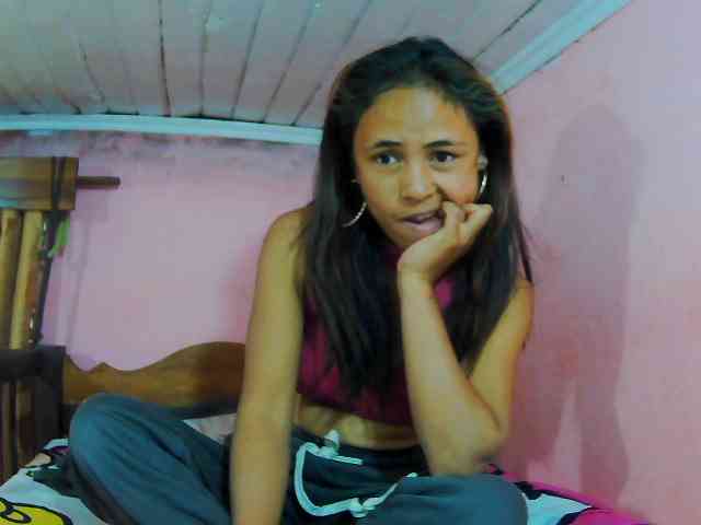 prettygirls11 webcam