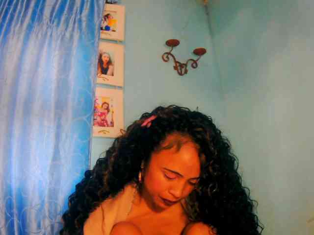 prettygirls11 webcam