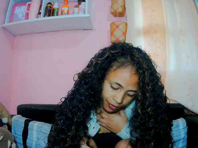 prettygirls11 webcam