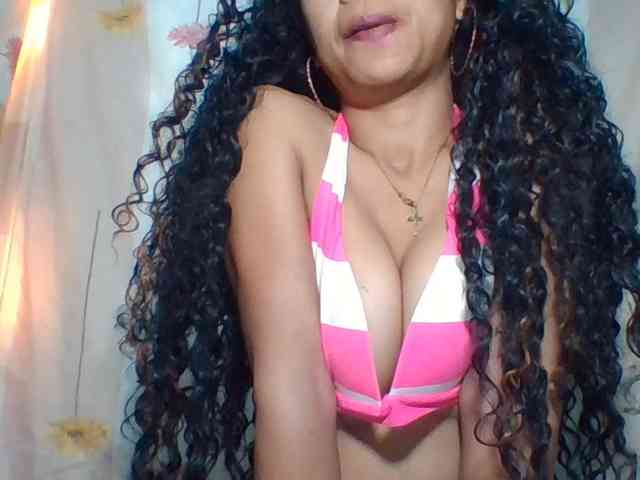 prettygirls11 webcam