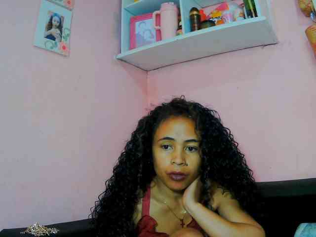 prettygirls11 webcam