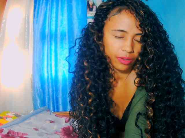 prettygirls11 webcam