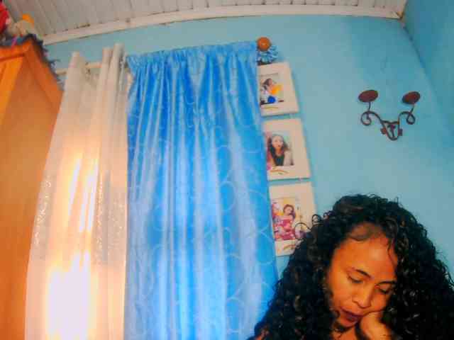 prettygirls11 webcam