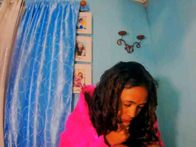 prettygirls11 webcam
