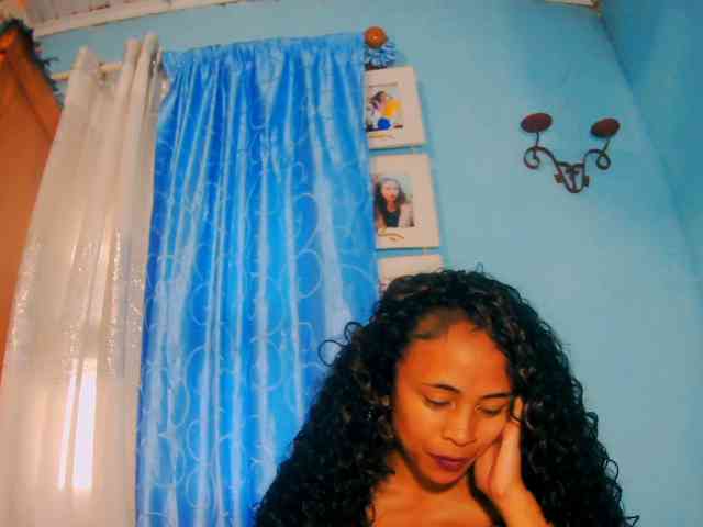 prettygirls11 webcam