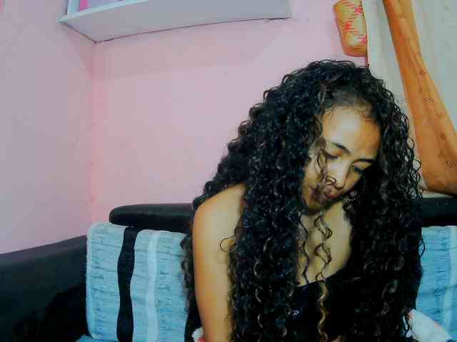 prettygirls11 webcam