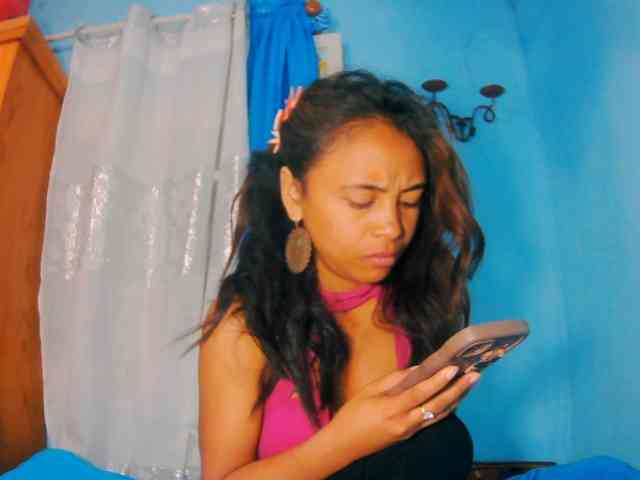 prettygirls11 webcam