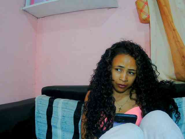 prettygirls11 webcam