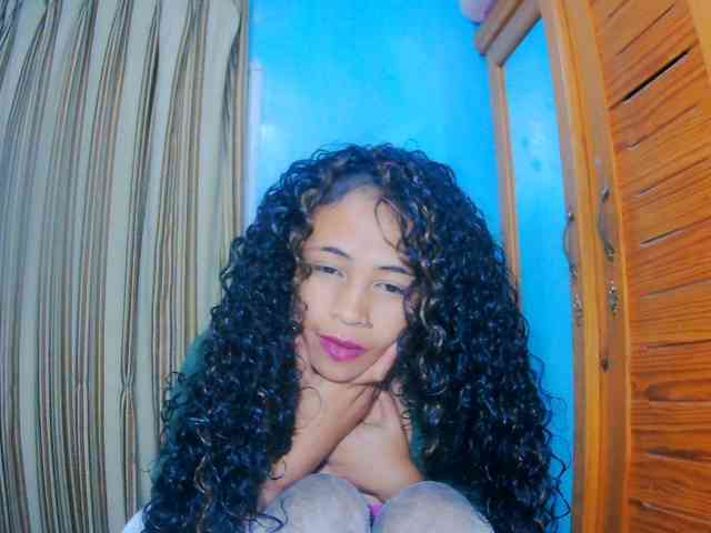 prettygirls11 webcam