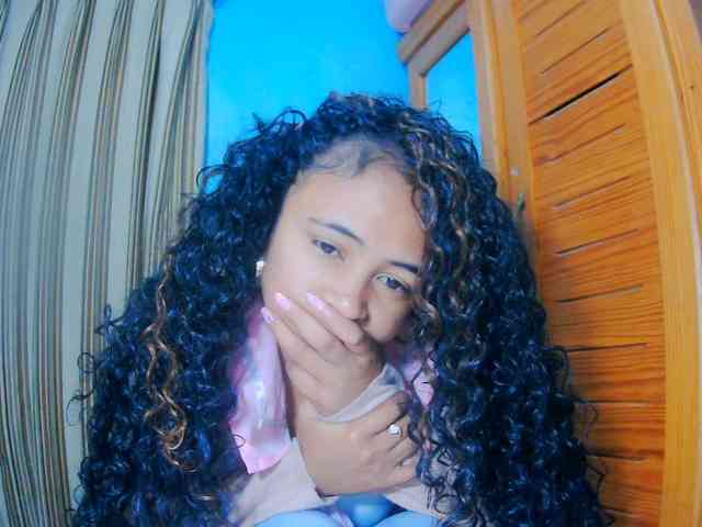 prettygirls11 webcam