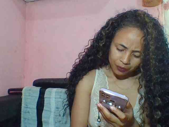 prettygirls11 webcam