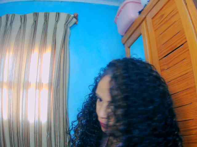 prettygirls11 webcam