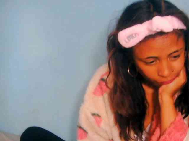 prettygirls11 webcam