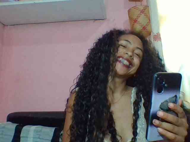 prettygirls11 webcam