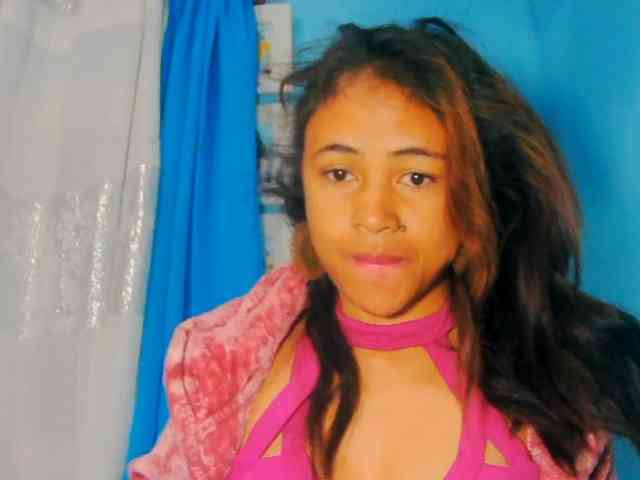 prettygirls11 webcam
