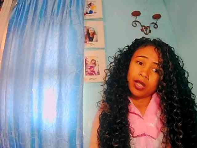 prettygirls11 webcam
