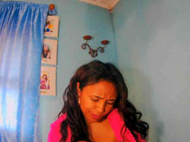prettygirls11 webcam