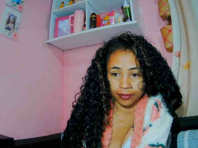 prettygirls11 webcam
