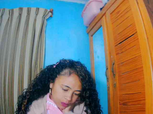 prettygirls11 webcam