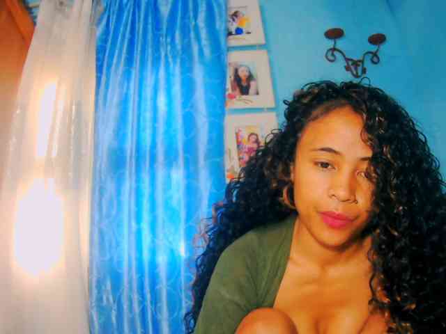 prettygirls11 webcam