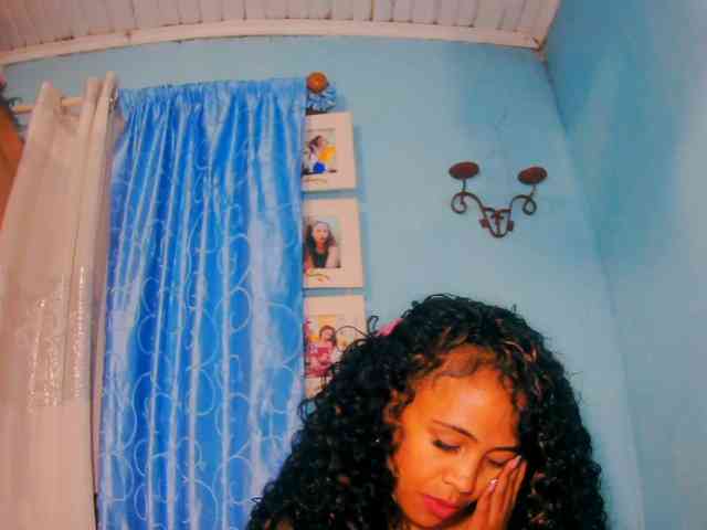 prettygirls11 webcam