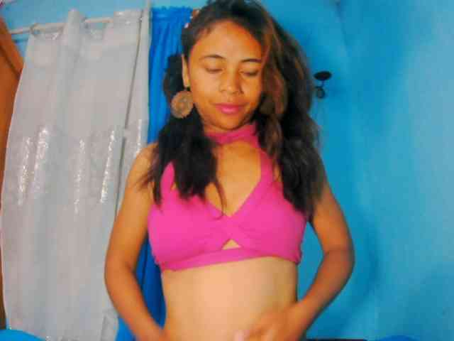 prettygirls11 webcam