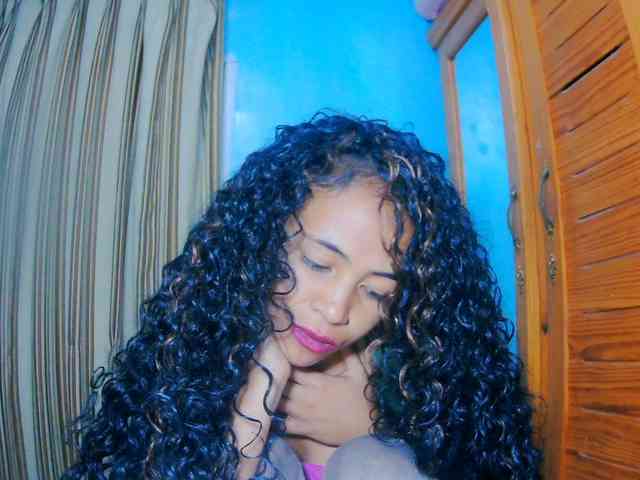 prettygirls11 webcam