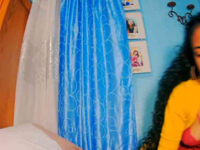 prettygirls11 webcam