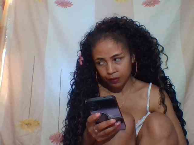 prettygirls11 webcam