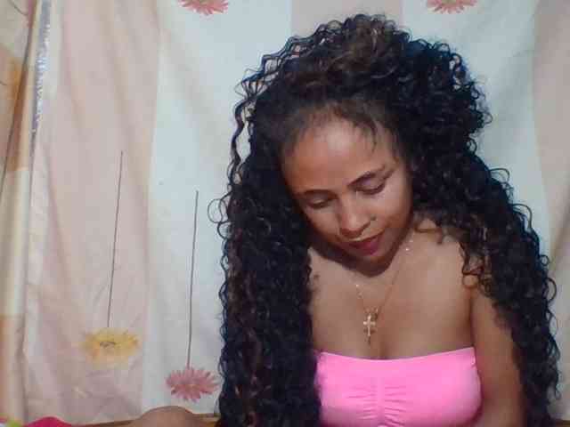 prettygirls11 webcam