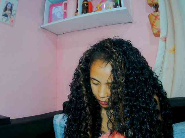 prettygirls11 webcam