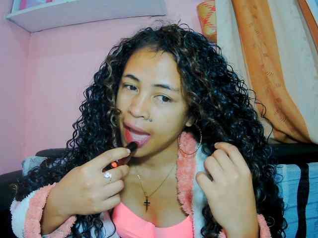 prettygirls11 webcam