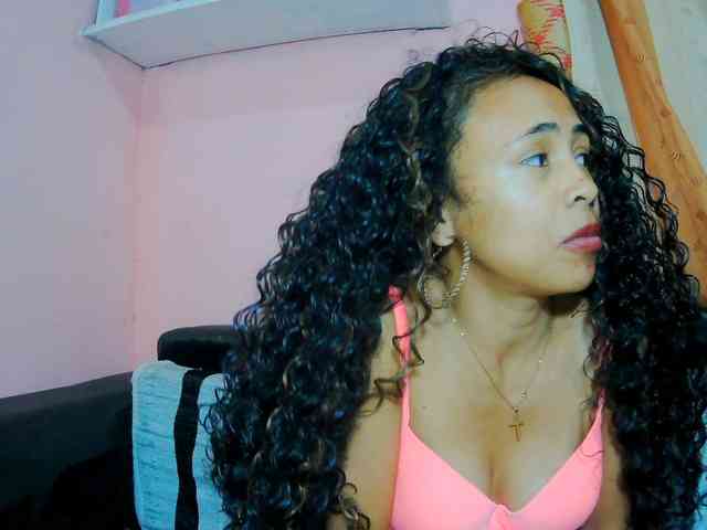 prettygirls11 webcam