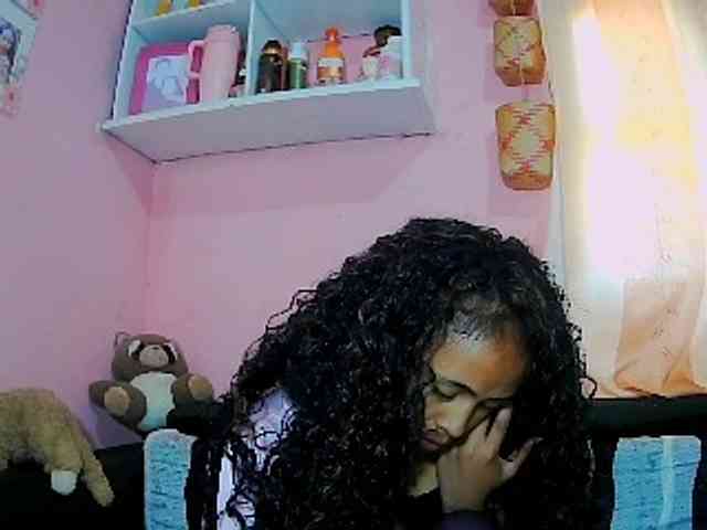 prettygirls11 webcam