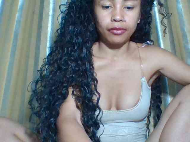 prettygirls11 webcam