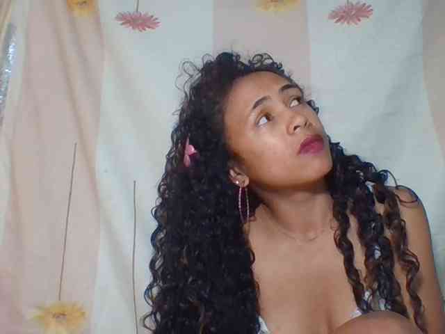prettygirls11 webcam
