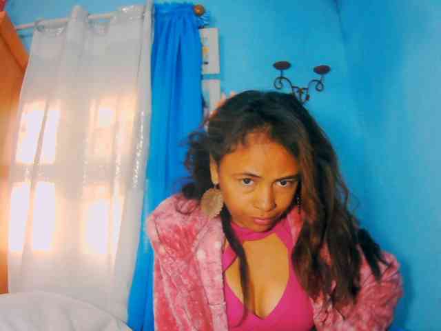 prettygirls11 webcam
