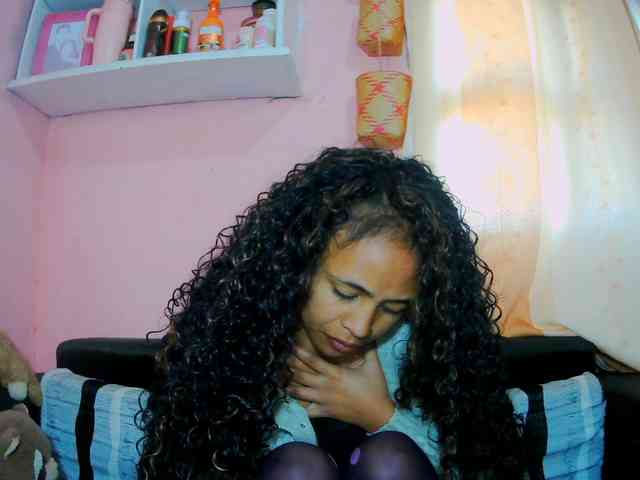 prettygirls11 webcam