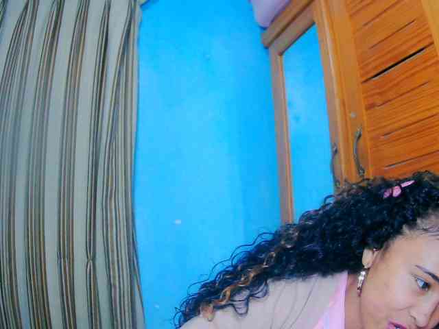 prettygirls11 webcam