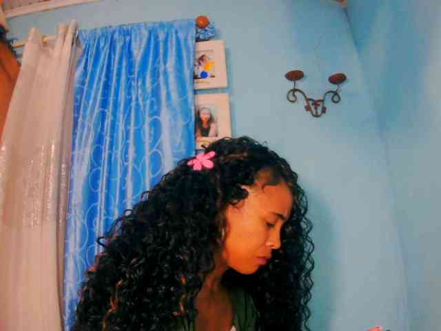 prettygirls11 webcam