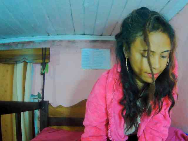 prettygirls11 webcam