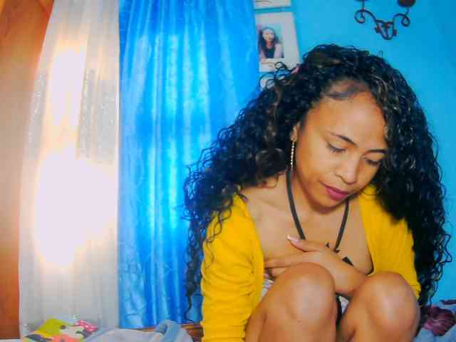 prettygirls11 webcam