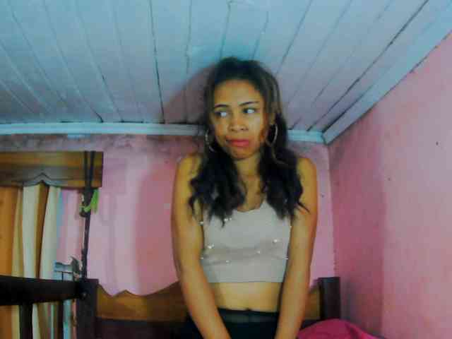 prettygirls11 webcam