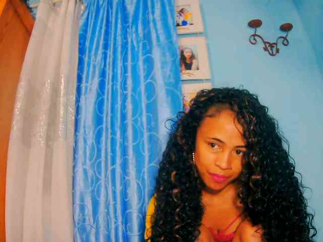 prettygirls11 webcam