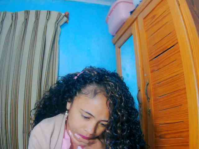 prettygirls11 webcam