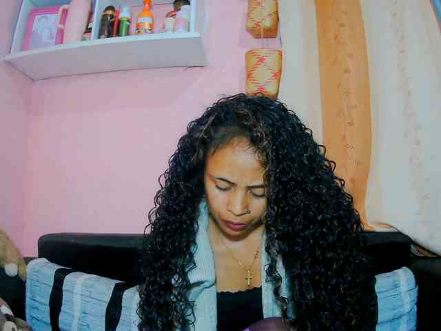 prettygirls11 webcam