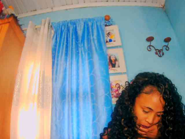 prettygirls11 webcam