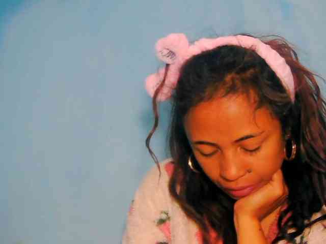 prettygirls11 webcam
